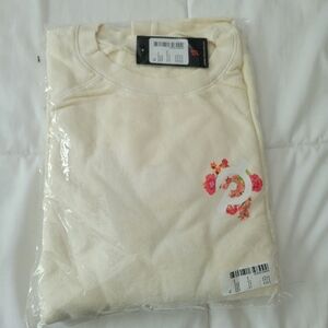 NWT Peloton Everyday Crewneck sweatshirt